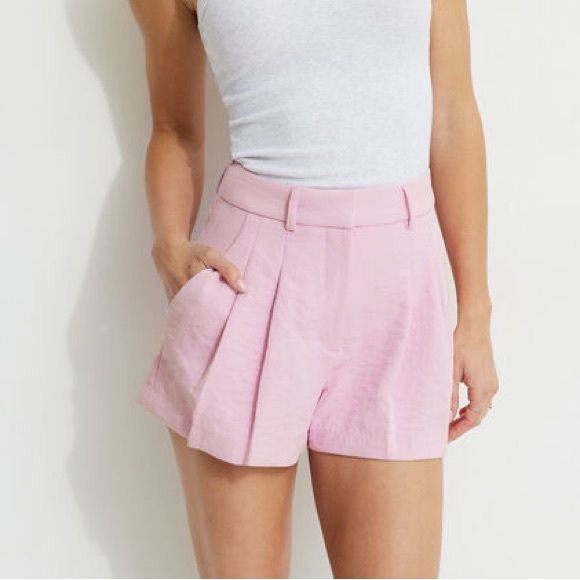 Dynamite | Airflow Voluminous Shorts - Picture 4 of 4
